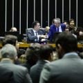 Congresso mantém veto de Bolsonaro que impede punição de fake news nas eleições