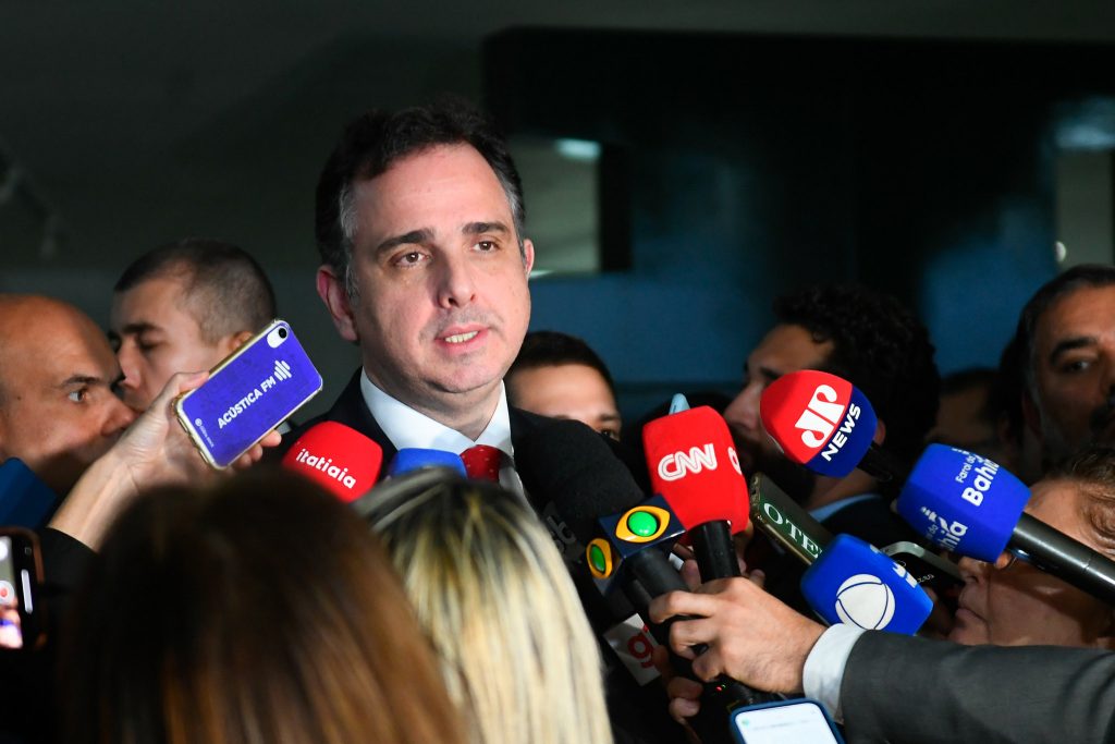 A previsão do Senado para votar a taxação das compras de US$ 50