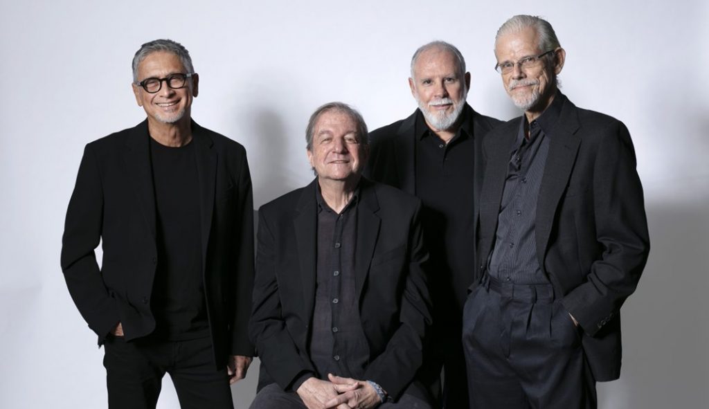 Disco de retorno do Boca Livre evidencia a força do grupo vocal na música brasileira