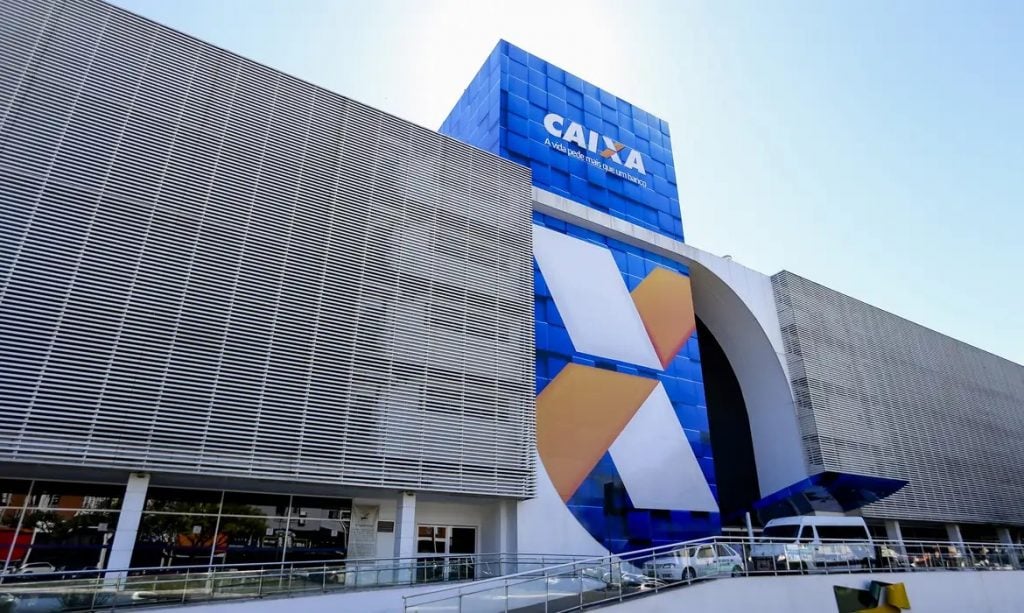 Caixa libera abono salarial para nascidos em maio e junho