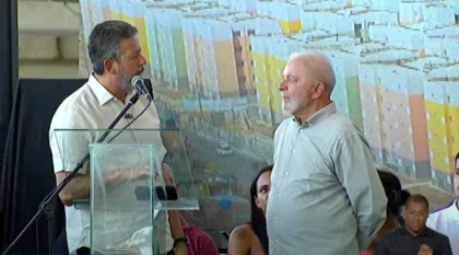 Lira é vaiado em evento e Lula contemporiza: ‘nenhum projeto do governo foi derrotado’