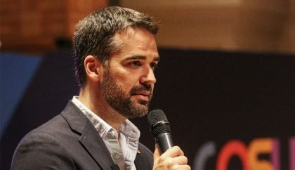 Bancada do PT acusa Eduardo Leite de se promover politicamente com documentário sobre enchentes