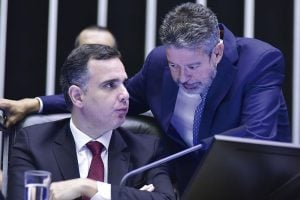 Fortalecidos pelo controle das emendas, Câmara e Senado impõem 'parlamentarismo disfarçado'