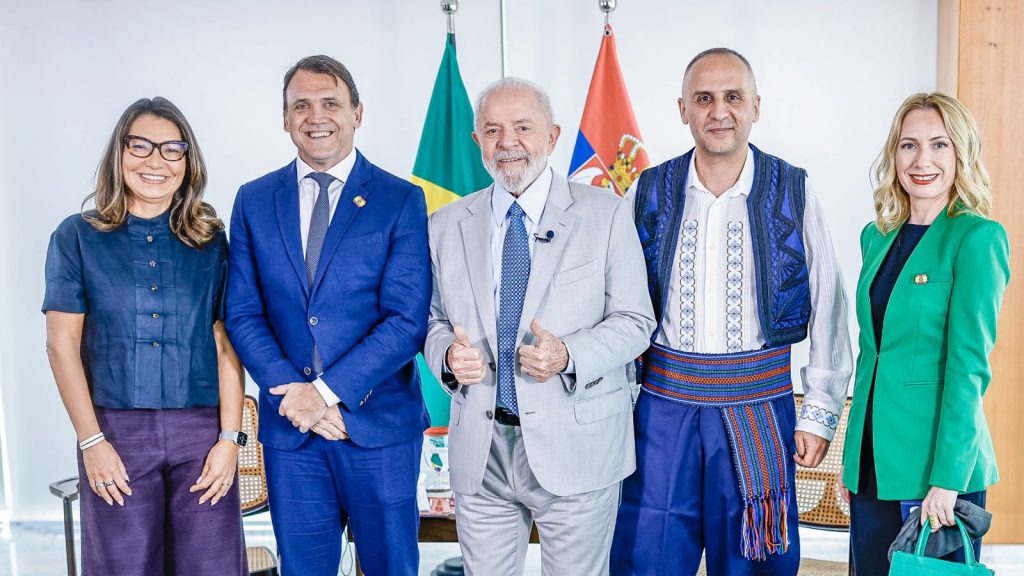 Lula recebe as credenciais de 8 novos embaixadores