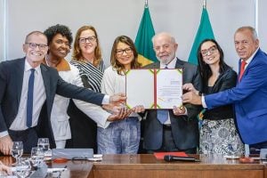 Lula sanciona lei que garante o sigilo de vítimas em casos de violência doméstica e familiar