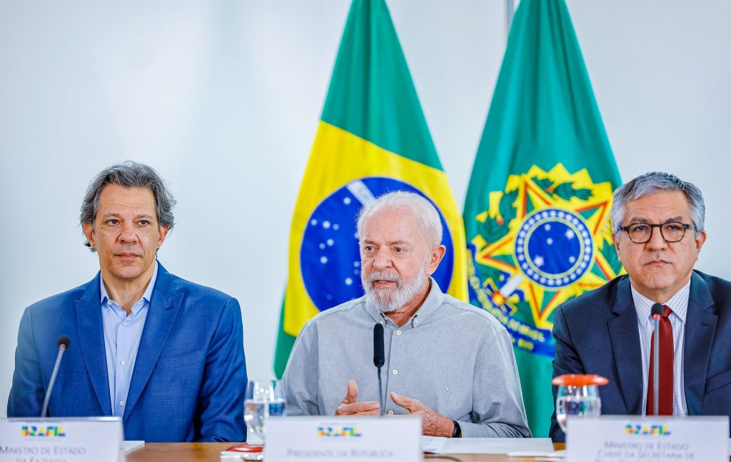 Lula anuncia parcela extra do Fundo de Participação dos Municípios para o RS