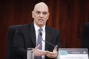 Eurodeputados de direita pedem sanções da UE contra Moraes