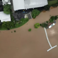 Santa Catarina entra em ‘alerta máximo’ para deslizamentos e desabamento