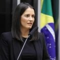 Lira decreta luto na Câmara após morte de deputada bolsonarista Amália Barros