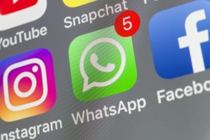 Projeto que proíbe WhastApp de bloquear usuário sem aval judicial avança na Câmara