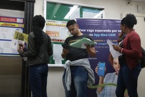 Número de jovens que não estudam, não trabalham e nem procuram emprego chega a 5,4 milhões