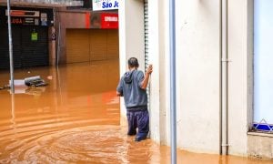 Água invade centro tecnológico e data center do RS é desligado