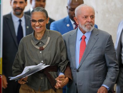 Lula critica o negacionismo econômico e diz que o PIB ‘vai crescer ainda mais’