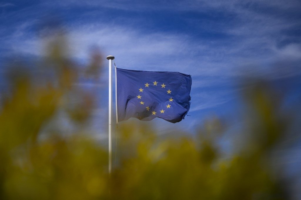 Eleições europeias começam nesta quinta; pesquisas indicam crescimento da extrema-direita no parlamento