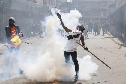 Presidente do Quênia anuncia retirada de projeto de orçamento após manifestações que deixaram 22 mortos