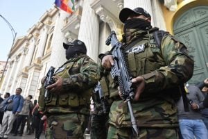 Tentativa de golpe na Bolívia e divergências com Argentina marcam início da assembleia da OEA