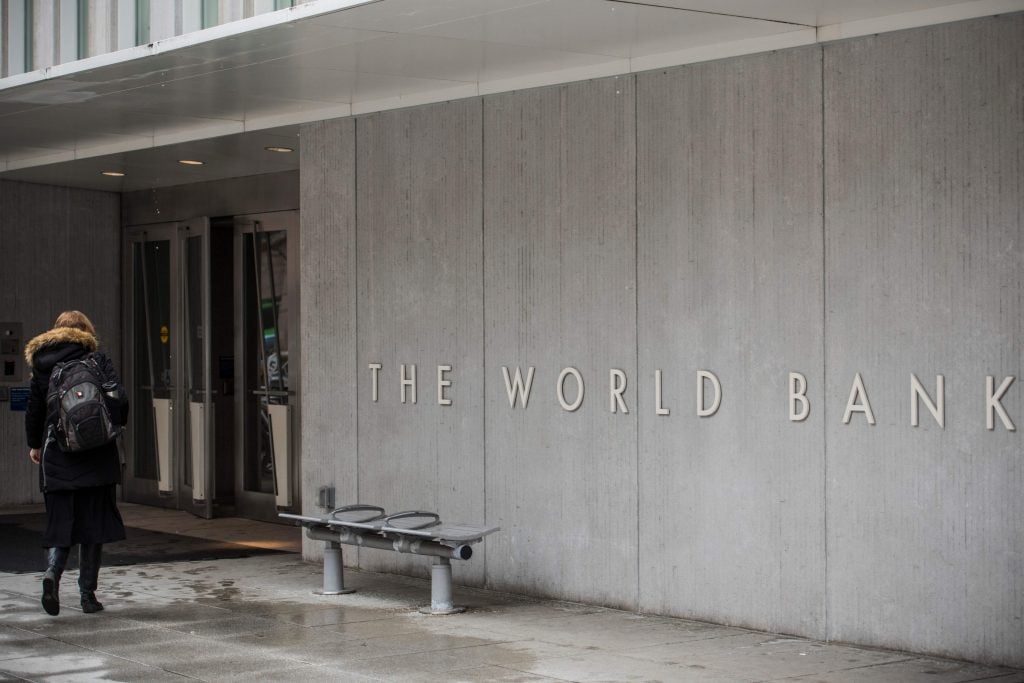 Banco Mundial suspende restrições ao financiamento de energia nuclear