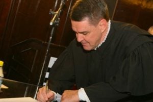 Quem é o desembargador que entrou na mira do CNJ por venda de sentenças em SP
