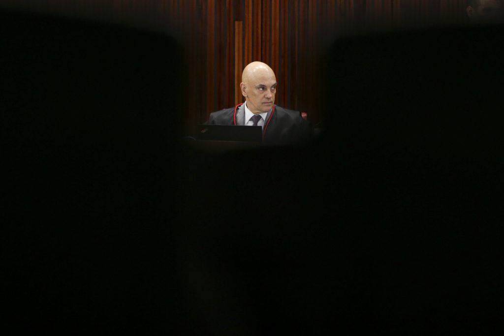 Como Moraes ligou vazamento de mensagens a ataques contra o STF e desejo de retorno da ditadura