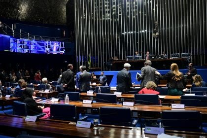 Senado analisa projeto sobre a desoneração da folha nesta terça
