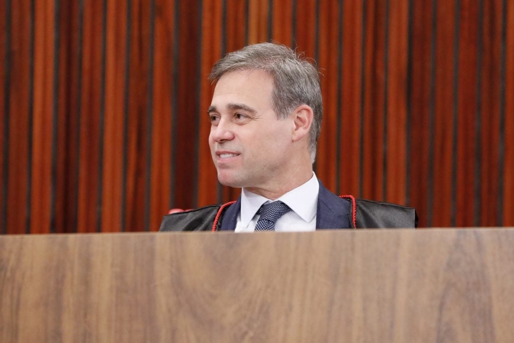 André Mendonça toma posse como titular do TSE