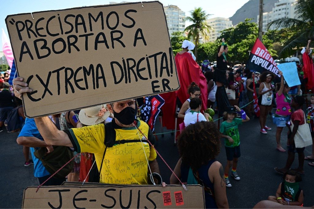 Manifestantes protestam contra o PL antiaborto no Rio e em São Paulo; veja imagens