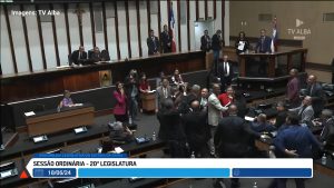 Deputados baianos trocam tapas e empurrões durante discussão sobre PL antiborto; assista