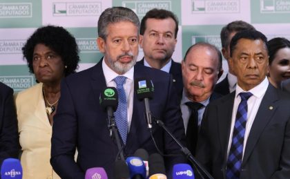 Após reação, Lira freia o PL antiaborto e anuncia comissão para o 2º semestre