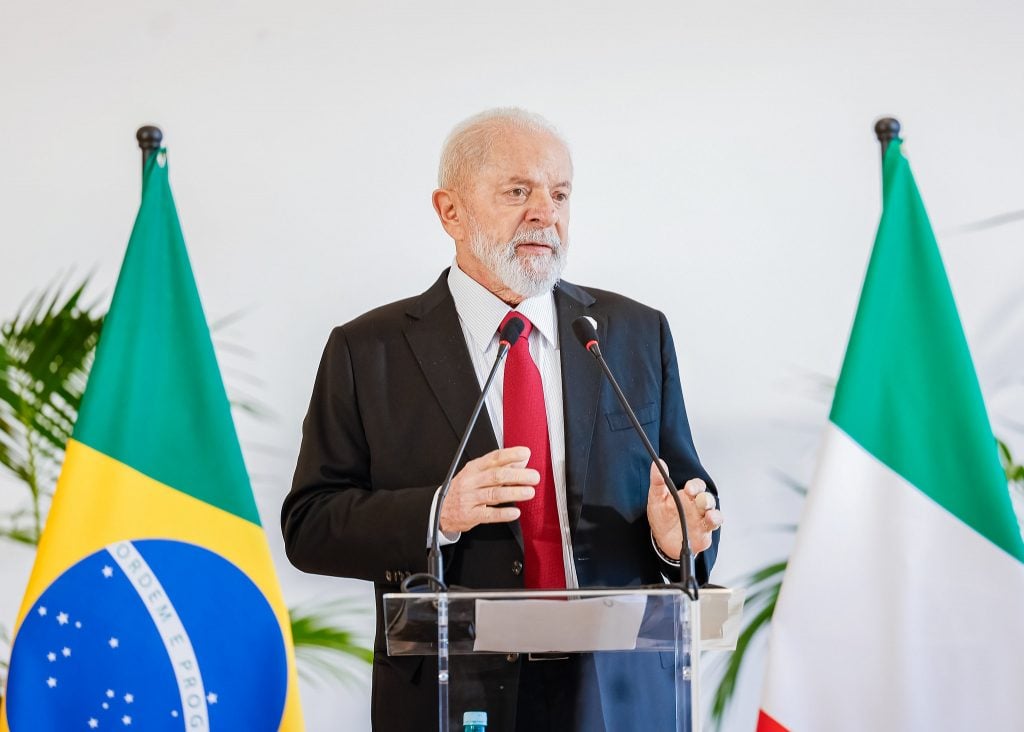 Lula 2026? Dança das cadeiras no bolsonarismo turbina discurso presidencial pró-reeleição