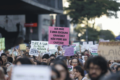 Grito preso na garganta