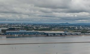 Aeroporto de Porto Alegre reabrirá para embarque e desembarque