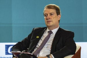 De olho no retrovisor