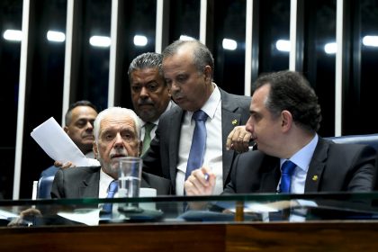 Senado aprova a taxação de compras internacionais de US$  50