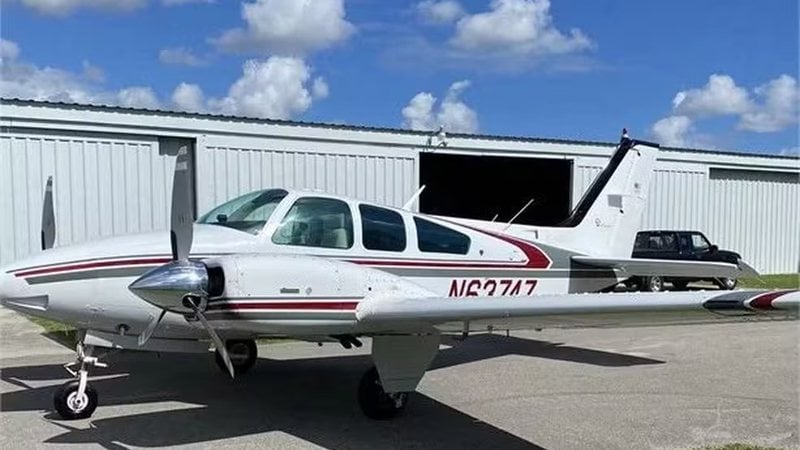Avião de pequeno porte cai em Santa Catarina e deixa dois mortos