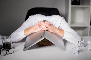 Aumento no engajamento reduz a rotatividade de trabalhadores, diz pesquisa