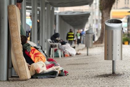 Projeto de lei reserva 10% das vagas de concursos federais para pessoas em situação de rua