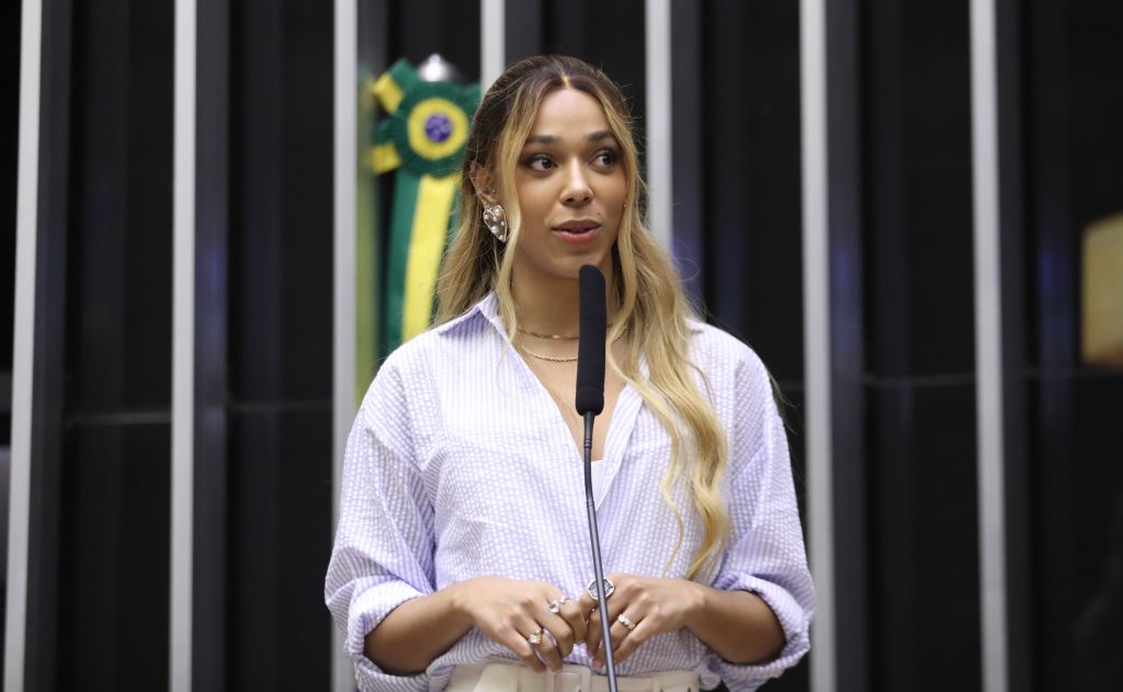 Projeto obriga serviços públicos de saúde a fornecerem informações sobre aborto legal para vítimas de estupro