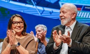 Lula anuncia investimentos de R$ 1 bilhão para institutos e universidades federais em MG