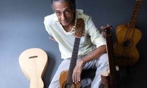Violeiro Paulo Freire vê a viola com diferentes linguagens musicais