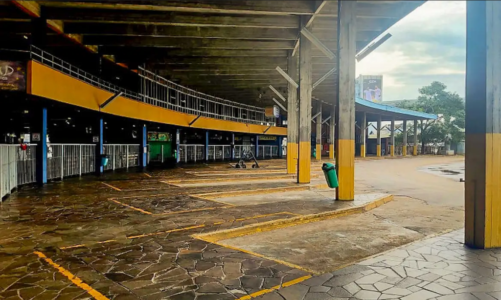 Rodoviária de Porto Alegre reabre para viagens interestaduais