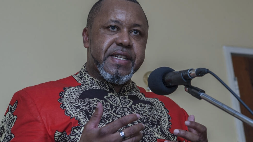 Vice-presidente do Malawi morre em queda de avião com mais nove pessoas a bordo