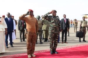 Burkina Faso aprova lei que proíbe ‘práticas homossexuais’