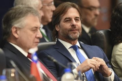 Presidente do Uruguai reclama da ausência de Milei na cúpula do Mercosul