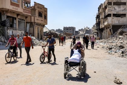 Israel prossegue com ofensiva contra o Hamas e pede aos moradores que abandonem a Cidade de Gaza