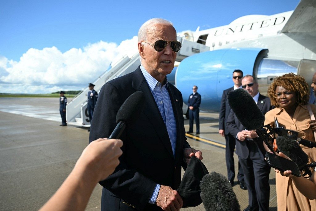 Biden retoma campanha sob pressão cada vez maior