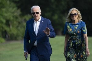 Biden admite que pode abandonar a candidatura 'se Deus pedir'