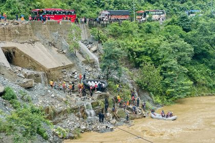 Deslizamento de terra deixa mais de 60 desaparecidos no Nepal