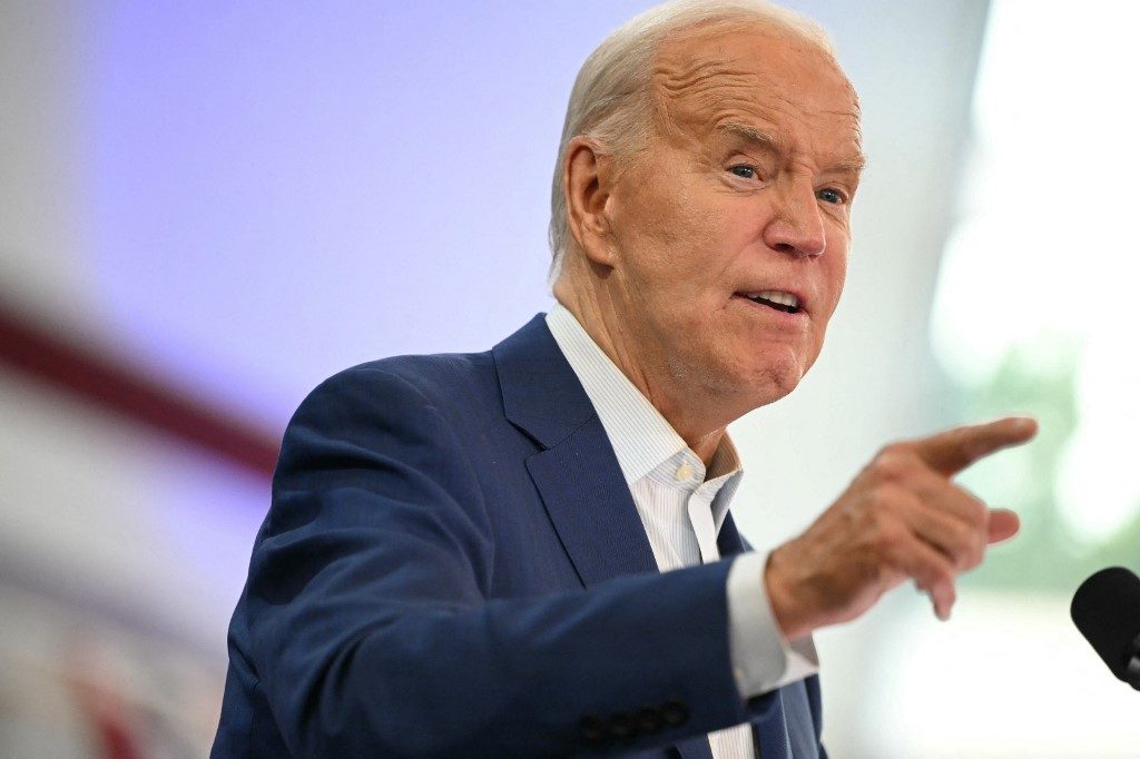 Biden cancela US$ 1,2 bilhão em dívidas estudantis
