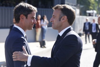 Macron aceitará renúncia do governo francês, que permanecerá à frente do país de forma interina