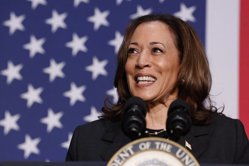 Comitês estaduais do Partido Democrata anunciam apoio a Kamala Harris após Biden desistir de reeleição
